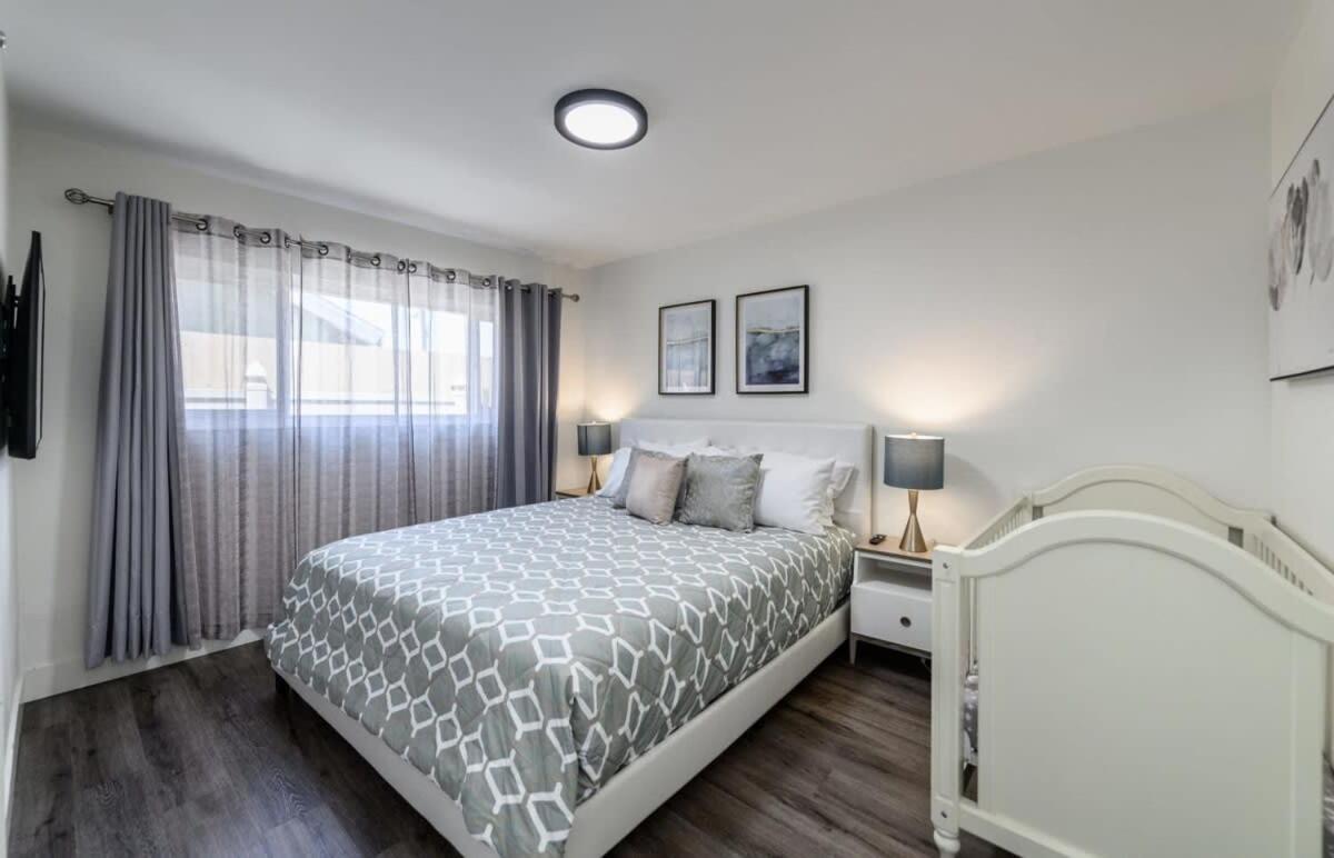 Spacious Disneyland 5 Bedroom 4 Bath House With Game Room Anaheim Eksteriør billede