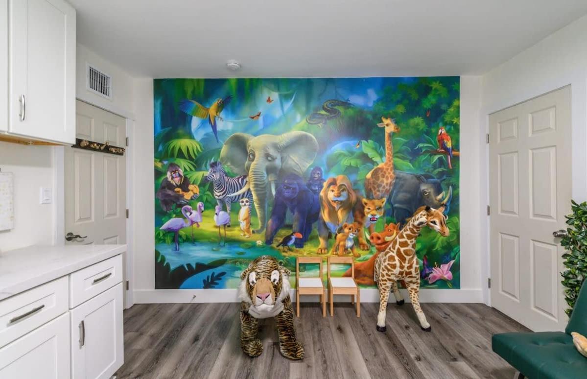 Spacious Disneyland 5 Bedroom 4 Bath House With Game Room Anaheim Eksteriør billede