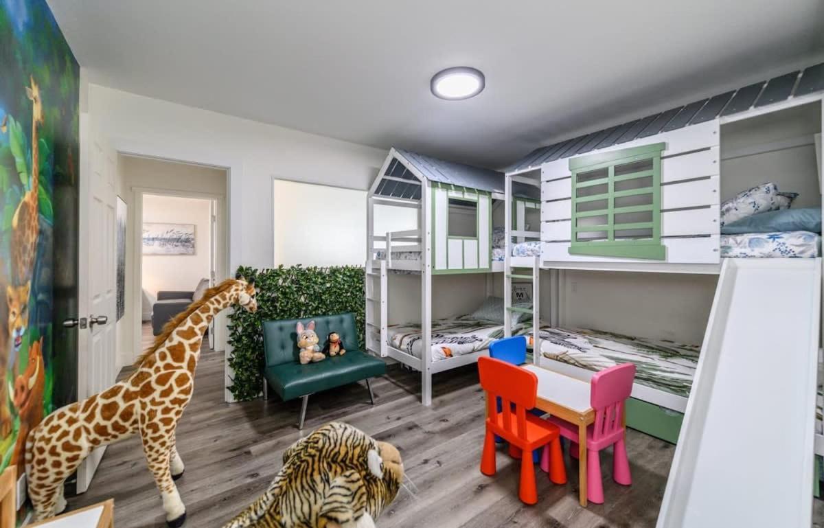 Spacious Disneyland 5 Bedroom 4 Bath House With Game Room Anaheim Eksteriør billede